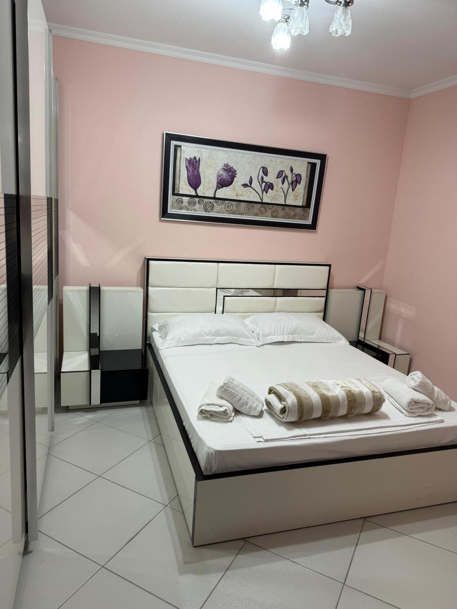 Amy'S Luxury Appartment Shkodër Eksteriør bilde